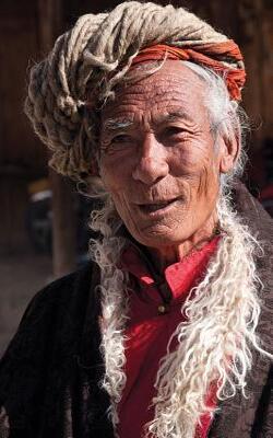 Tibetan Dress In Amdo & Kham
