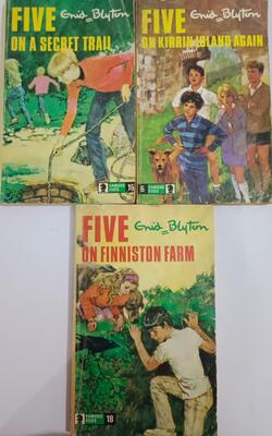 The Famous Five: Five On Finniston Farm, Five On A Secret Trail (famous Five, #15), Five On Kirrin Island Again