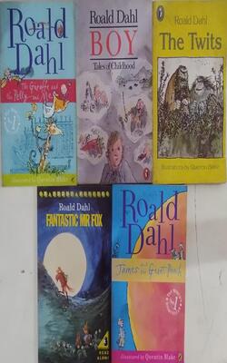 Fantastic Mr. Fox, James And The Giant Peach, The Giraffe And The Pelly And Me, The Twits, Boy: Tales Of Childhood :- Pack Of 5 Books